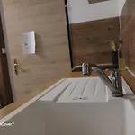 Appartement Ideal For 7 With Kitchen Near Danube