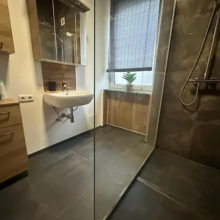 Ideal For 7 With Kitchen Near Danube