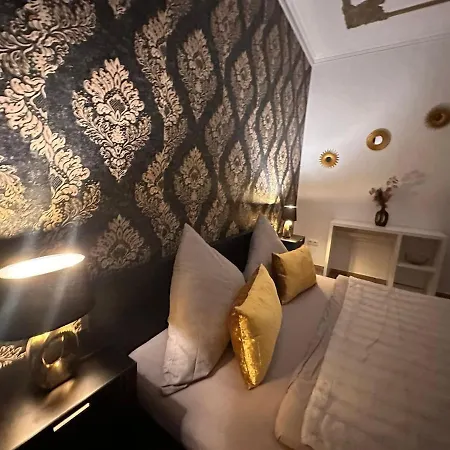 Ideal For 7 With Kitchen Near Danube アパート