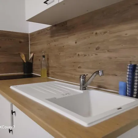 Ideal For 7 With Kitchen Near Danube * 린츠